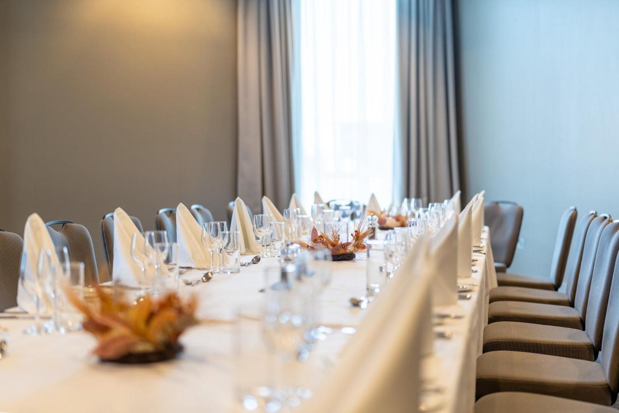 Crowne Plaza Aberdeen Airport By Ihg Dyce Esterno foto
